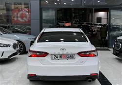 تۆیۆتا کامری